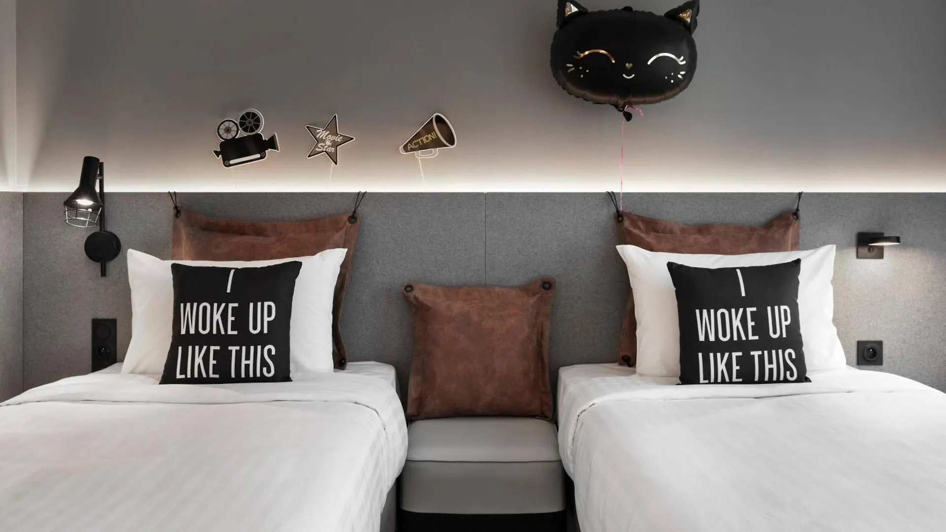 Moxy Lyon Airport Hotel Colombier-Saugnieu