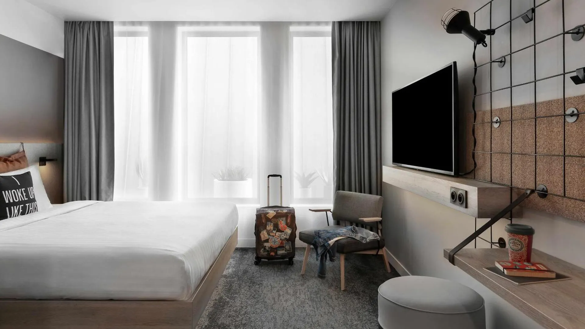 Moxy Lyon Airport Hotel Colombier-Saugnieu