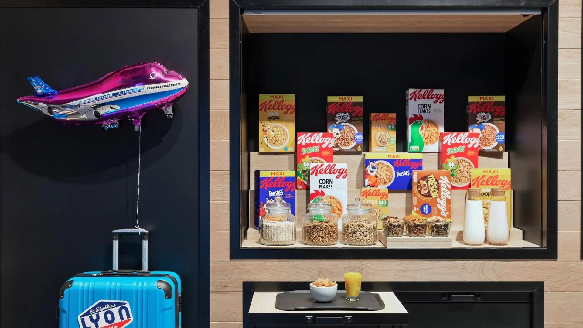 Hotel Moxy Lyon Airport Colombier-Saugnieu