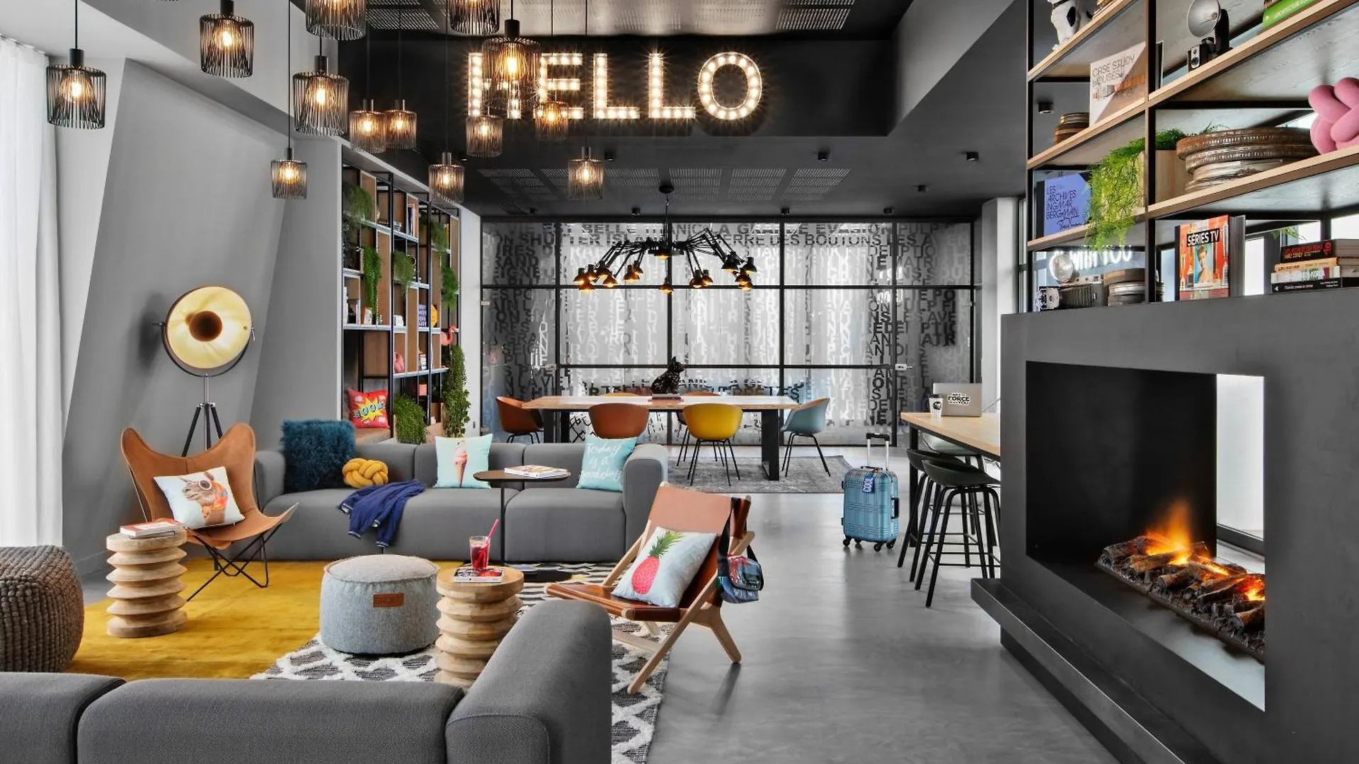 Hotel Moxy Lyon Airport Colombier-Saugnieu 3*,